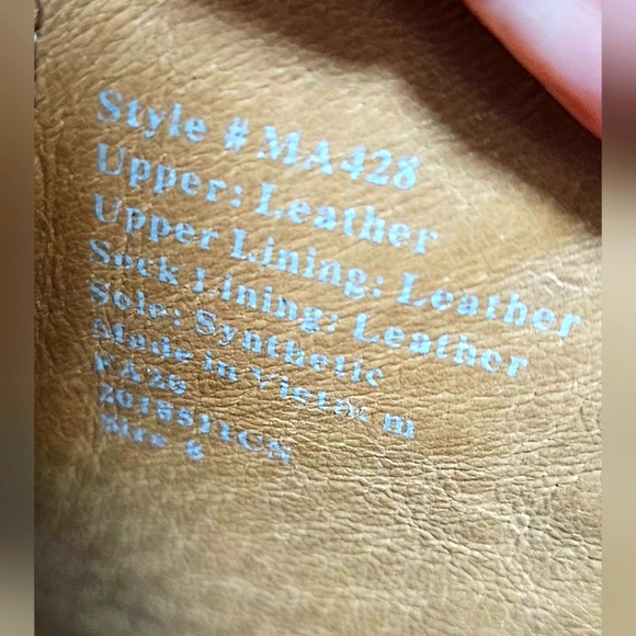 Madewell The Ivy Chelsea Boot in Croc Embossed Leather Size 8 Brown Pre-owned - Picture 11 of 13